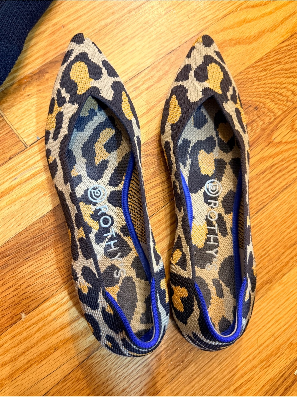 Rothy’s “The Point” Leopard Print Flats Size 8